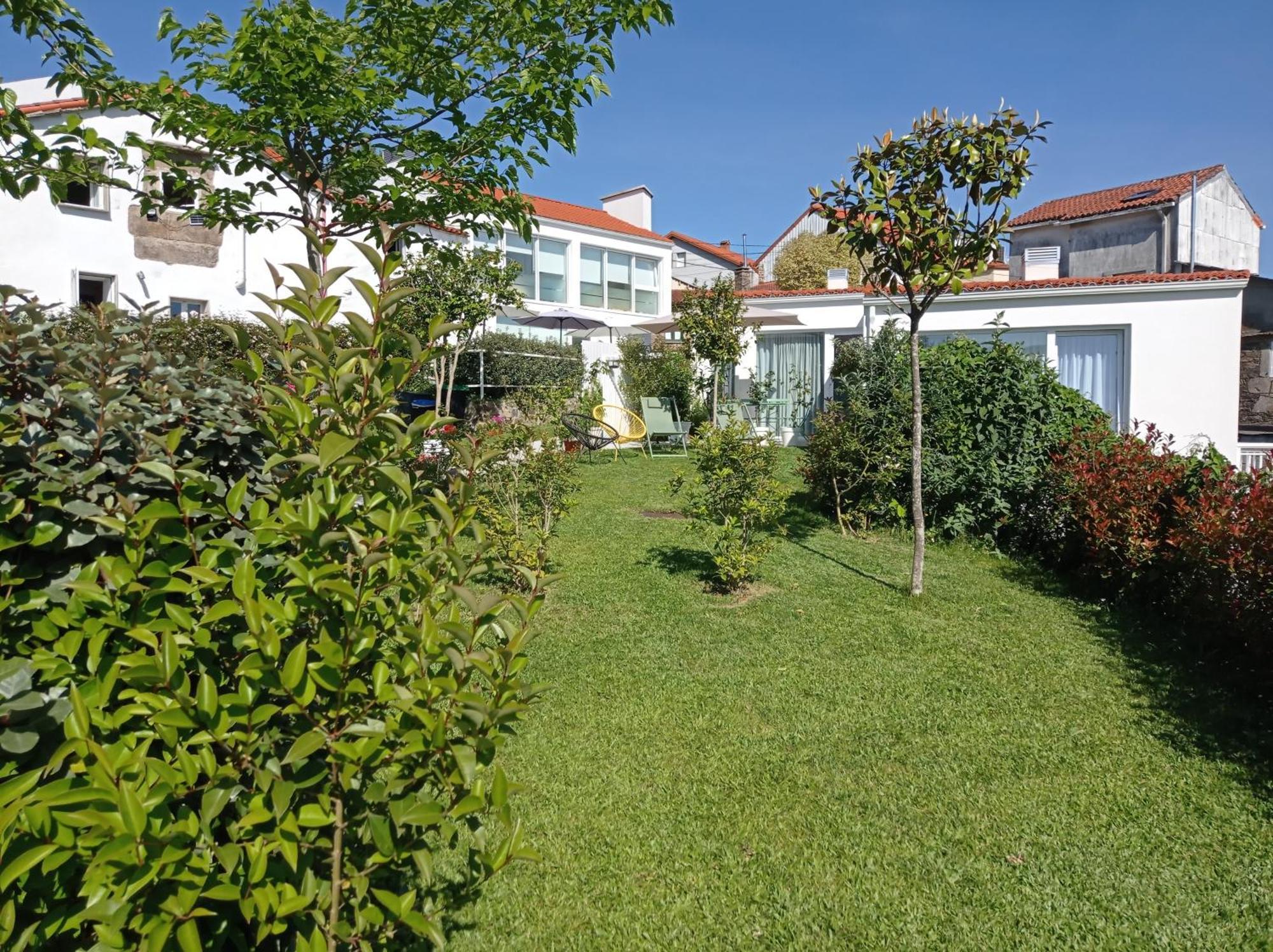 Casas Turisticas Lar Jardin - Parking Privado Santiago de Compostela Exterior photo